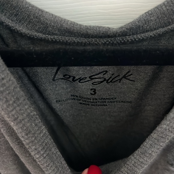 NWT Torrid T-shirt with lighting bolt - Picture 4 of 5